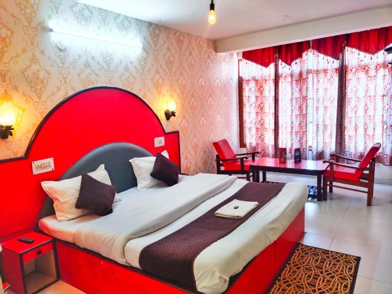Hotel Gilbert Mountain View Manāli Extérieur photo