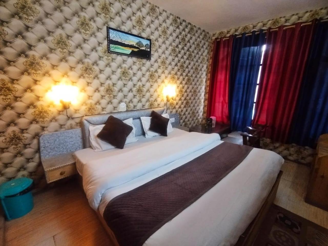 Hotel Gilbert Mountain View Manāli Extérieur photo